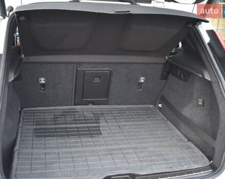 Белый Вольво XC40, объемом двигателя 1.97 л и пробегом 97 тыс. км за 27300 $, фото 16 на Automoto.ua