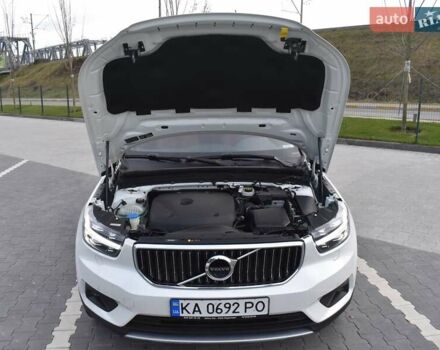 Белый Вольво XC40, объемом двигателя 1.97 л и пробегом 97 тыс. км за 27300 $, фото 22 на Automoto.ua