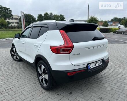 Білий Вольво XC40, об'ємом двигуна 1.97 л та пробігом 17 тис. км за 39000 $, фото 6 на Automoto.ua