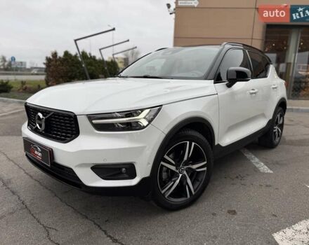 Білий Вольво XC40, об'ємом двигуна 1.97 л та пробігом 78 тис. км за 25800 $, фото 5 на Automoto.ua