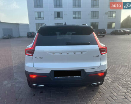 Белый Вольво XC40, объемом двигателя 1.97 л и пробегом 114 тыс. км за 25300 $, фото 9 на Automoto.ua