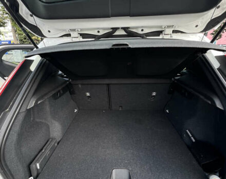 Белый Вольво XC40, объемом двигателя 1.97 л и пробегом 245 тыс. км за 27600 $, фото 14 на Automoto.ua