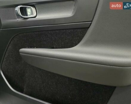 Білий Вольво XC40, об'ємом двигуна 1.97 л та пробігом 70 тис. км за 20999 $, фото 26 на Automoto.ua