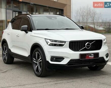 Білий Вольво XC40, об'ємом двигуна 1.97 л та пробігом 78 тис. км за 25800 $, фото 17 на Automoto.ua