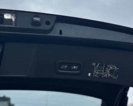 Белый Вольво XC40, объемом двигателя 1.97 л и пробегом 73 тыс. км за 21500 $, фото 16 на Automoto.ua