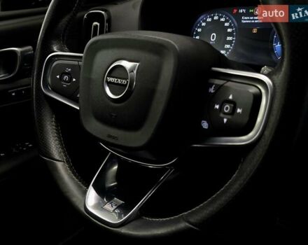 Белый Вольво XC40, объемом двигателя 1.97 л и пробегом 70 тыс. км за 20999 $, фото 20 на Automoto.ua