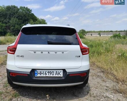 Белый Вольво XC40, объемом двигателя 1.97 л и пробегом 104 тыс. км за 24000 $, фото 17 на Automoto.ua