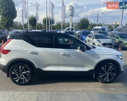 Белый Вольво XC40, объемом двигателя 1.97 л и пробегом 50 тыс. км за 35814 $, фото 6 на Automoto.ua