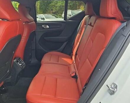 Белый Вольво XC40, объемом двигателя 1.97 л и пробегом 80 тыс. км за 19999 $, фото 5 на Automoto.ua