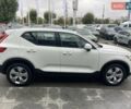 Белый Вольво XC40, объемом двигателя 1.97 л и пробегом 122 тыс. км за 28528 $, фото 6 на Automoto.ua