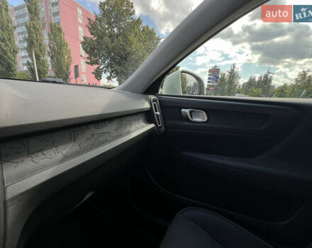Белый Вольво XC40, объемом двигателя 1.97 л и пробегом 245 тыс. км за 27600 $, фото 17 на Automoto.ua