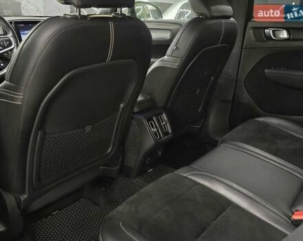 Белый Вольво XC40, объемом двигателя 1.97 л и пробегом 70 тыс. км за 20999 $, фото 24 на Automoto.ua