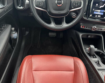 Белый Вольво XC40, объемом двигателя 1.97 л и пробегом 73 тыс. км за 21500 $, фото 18 на Automoto.ua