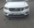 Белый Вольво XC40, объемом двигателя 1.97 л и пробегом 127 тыс. км за 23500 $, фото 1 на Automoto.ua