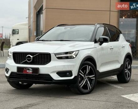 Білий Вольво XC40, об'ємом двигуна 1.97 л та пробігом 78 тис. км за 25800 $, фото 1 на Automoto.ua