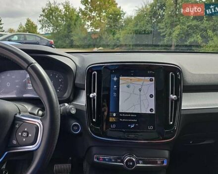 Белый Вольво XC40, объемом двигателя 1.97 л и пробегом 80 тыс. км за 19999 $, фото 14 на Automoto.ua