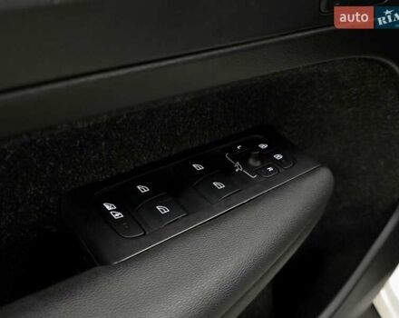 Белый Вольво XC40, объемом двигателя 1.97 л и пробегом 70 тыс. км за 20999 $, фото 9 на Automoto.ua