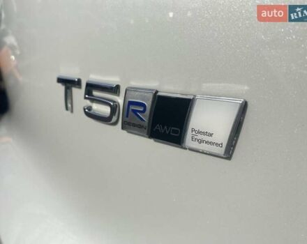 Белый Вольво XC40, объемом двигателя 1.97 л и пробегом 50 тыс. км за 35814 $, фото 10 на Automoto.ua
