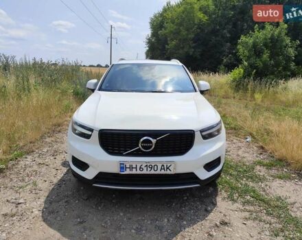 Белый Вольво XC40, объемом двигателя 1.97 л и пробегом 104 тыс. км за 24000 $, фото 16 на Automoto.ua