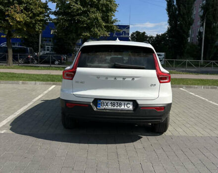 Белый Вольво XC40, объемом двигателя 1.97 л и пробегом 245 тыс. км за 27600 $, фото 5 на Automoto.ua