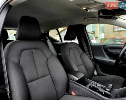 Белый Вольво XC40, объемом двигателя 1.97 л и пробегом 130 тыс. км за 24999 $, фото 10 на Automoto.ua