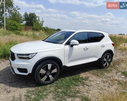 Белый Вольво XC40, объемом двигателя 1.97 л и пробегом 104 тыс. км за 24000 $, фото 15 на Automoto.ua