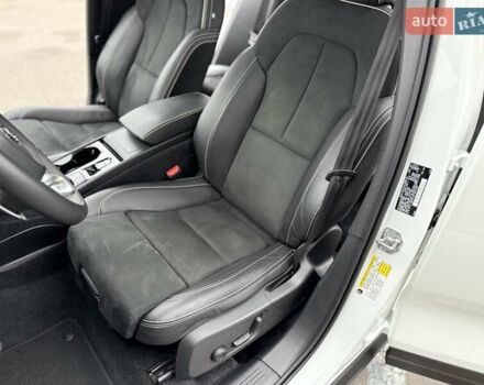 Білий Вольво XC40, об'ємом двигуна 1.97 л та пробігом 78 тис. км за 25800 $, фото 20 на Automoto.ua