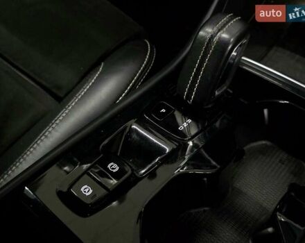 Белый Вольво XC40, объемом двигателя 1.97 л и пробегом 70 тыс. км за 20999 $, фото 17 на Automoto.ua