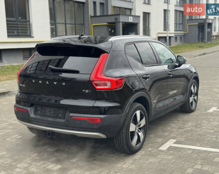 Белый Вольво XC40, объемом двигателя 1.97 л и пробегом 73 тыс. км за 21500 $, фото 4 на Automoto.ua
