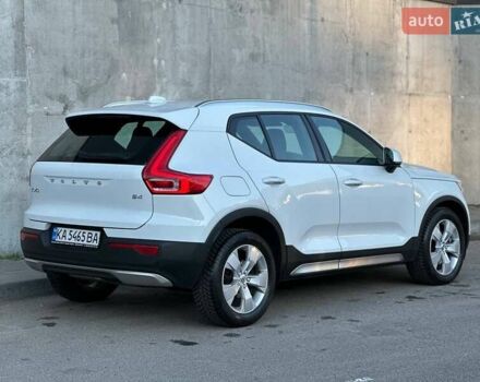 Белый Вольво XC40, объемом двигателя 1.97 л и пробегом 95 тыс. км за 27000 $, фото 5 на Automoto.ua