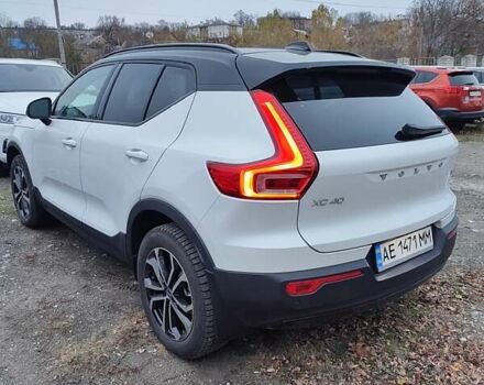 Вольво XC40 2020 в Днепре (Днепропетровске) на Automoto.ua Белый Вольво XC40, объемом двигателя 1.97 л и пробегом 3 тыс. км за 34000 $, фото 24 на Automoto.ua