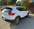 Белый Вольво XC40, объемом двигателя 1.97 л и пробегом 103 тыс. км за 33900 $, фото 3 на Automoto.ua