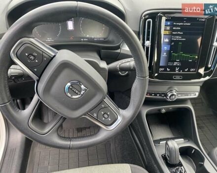 Белый Вольво XC40, объемом двигателя 1.48 л и пробегом 83 тыс. км за 30000 $, фото 9 на Automoto.ua
