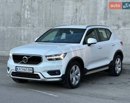 Белый Вольво XC40, объемом двигателя 1.97 л и пробегом 95 тыс. км за 27000 $, фото 15 на Automoto.ua