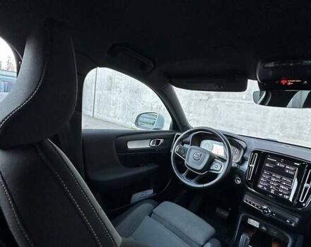 Белый Вольво XC40, объемом двигателя 1.97 л и пробегом 95 тыс. км за 27000 $, фото 30 на Automoto.ua