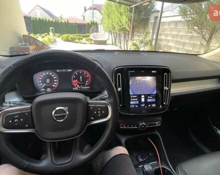 Белый Вольво XC40, объемом двигателя 1.97 л и пробегом 63 тыс. км за 29100 $, фото 11 на Automoto.ua