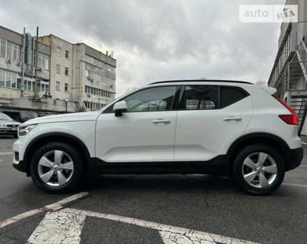 Белый Вольво XC40, объемом двигателя 1.48 л и пробегом 63 тыс. км за 29999 $, фото 10 на Automoto.ua