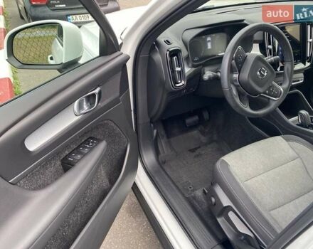 Белый Вольво XC40, объемом двигателя 1.48 л и пробегом 83 тыс. км за 30000 $, фото 10 на Automoto.ua