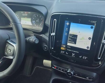 Вольво XC40 2020 в Днепре (Днепропетровске) на Automoto.ua Белый Вольво XC40, объемом двигателя 1.97 л и пробегом 3 тыс. км за 34000 $, фото 14 на Automoto.ua