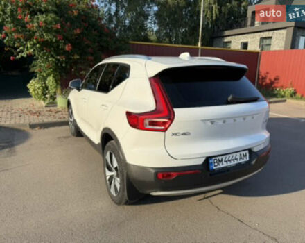 Белый Вольво XC40, объемом двигателя 1.97 л и пробегом 103 тыс. км за 33900 $, фото 4 на Automoto.ua