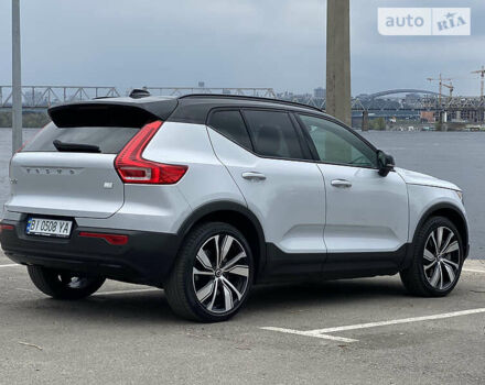 Белый Вольво XC40, объемом двигателя 0 л и пробегом 18 тыс. км за 45700 $, фото 5 на Automoto.ua