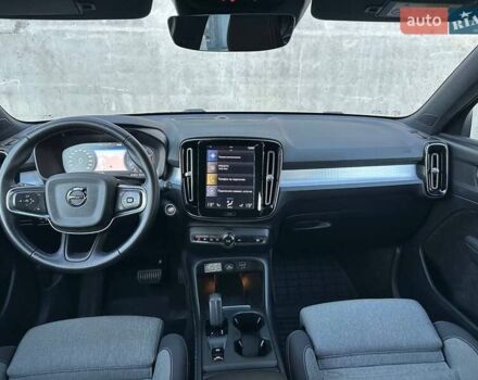 Белый Вольво XC40, объемом двигателя 1.97 л и пробегом 95 тыс. км за 27000 $, фото 19 на Automoto.ua