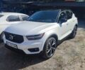 Вольво XC40 2020 в Днепре (Днепропетровске) на Automoto.ua Белый Вольво XC40, объемом двигателя 1.97 л и пробегом 3 тыс. км за 34000 $, фото 1 на Automoto.ua