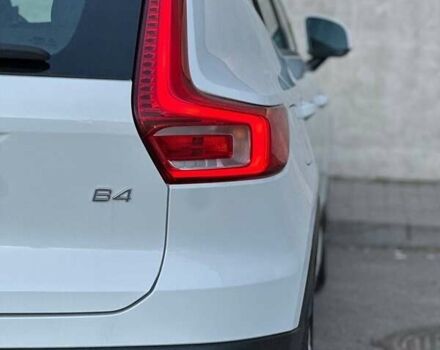 Белый Вольво XC40, объемом двигателя 1.97 л и пробегом 95 тыс. км за 27000 $, фото 10 на Automoto.ua