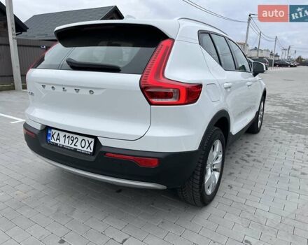Белый Вольво XC40, объемом двигателя 1.48 л и пробегом 72 тыс. км за 28500 $, фото 3 на Automoto.ua