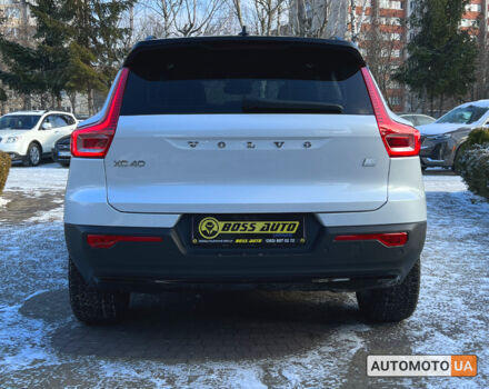 Белый Вольво XC40, объемом двигателя 78 л и пробегом 36 тыс. км за 27900 $, фото 5 на Automoto.ua