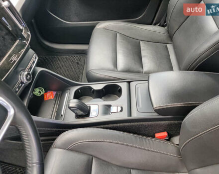 Білий Вольво XC40, об'ємом двигуна 1.97 л та пробігом 67 тис. км за 26300 $, фото 21 на Automoto.ua