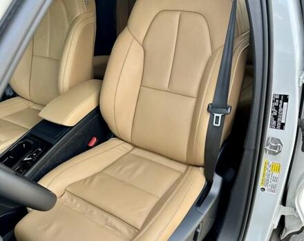 Білий Вольво XC40, об'ємом двигуна 1.97 л та пробігом 36 тис. км за 25999 $, фото 20 на Automoto.ua