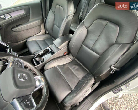 Вольво XC40 2021 в Самборе на Automoto.ua Белый Вольво XC40, объемом двигателя 0 л и пробегом 163 тыс. км за 23999 $, фото 49 на Automoto.ua