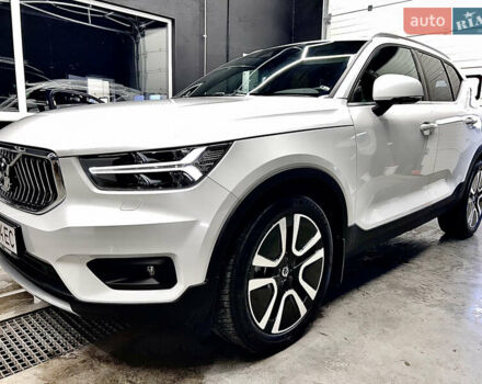 Белый Вольво XC40, объемом двигателя 1.97 л и пробегом 22 тыс. км за 35800 $, фото 26 на Automoto.ua